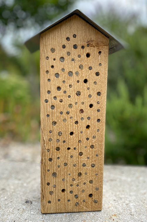 Bienenhotel Nisthilfe für Wildbienen